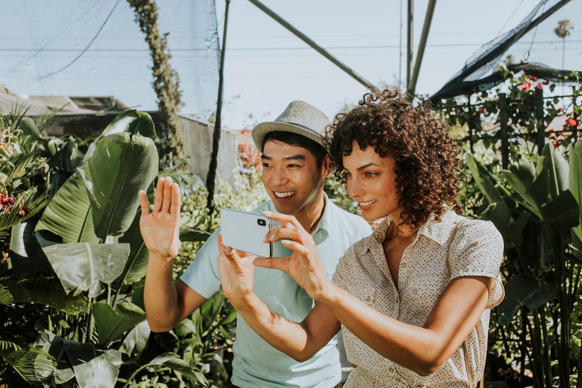 The Role of Influencers in Promoting Sustainable Fashion Choices
