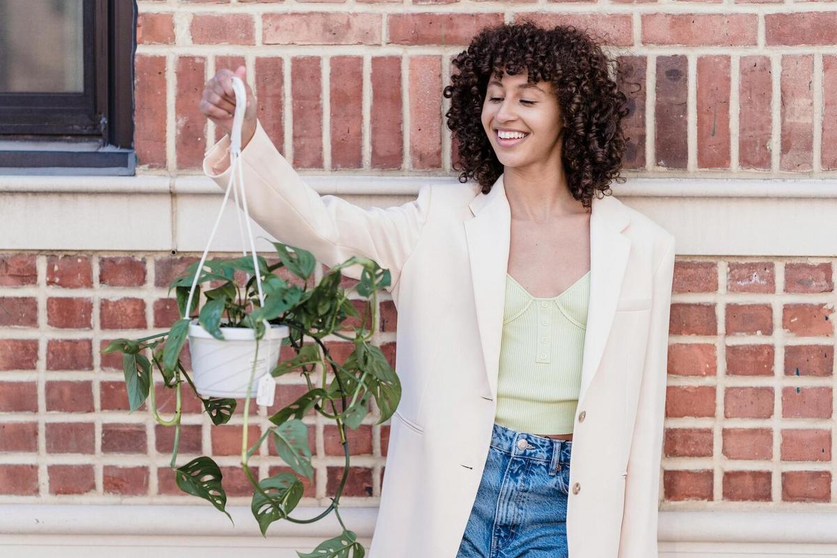 Navigating the World of Vegan Leather: What You Need to Know